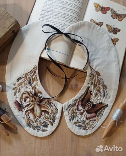 Воротник с вышивкой ручная работа