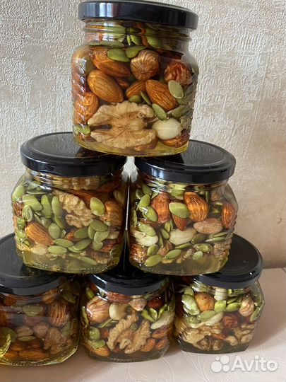 Орехи в меду