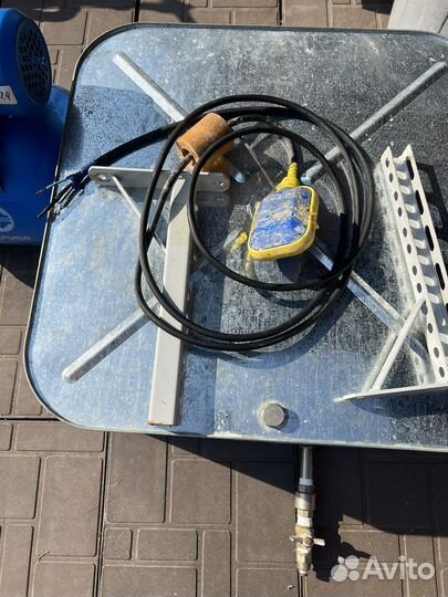 Бак 100л оцинкованный плоский с краном