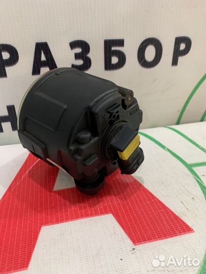 Фара противотуманная передняя Nissan Note E11