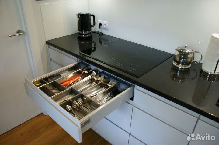 Кухонный гарнитур с антресольным рядом