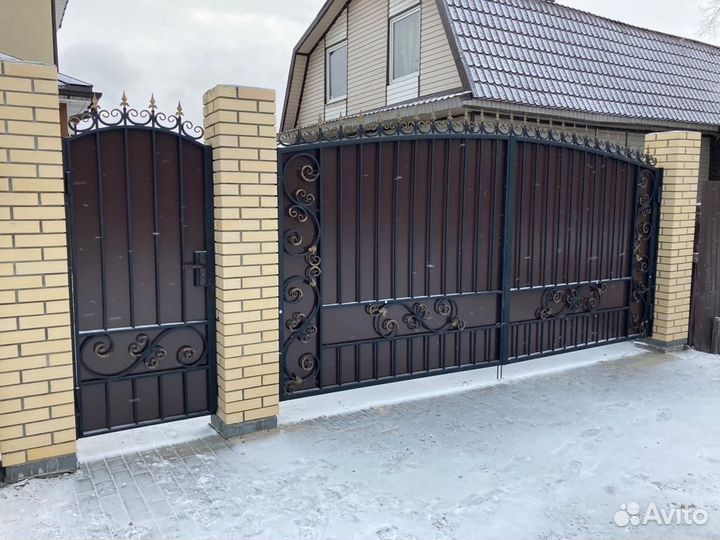 Ворота + калитка из металла с композитом кованые