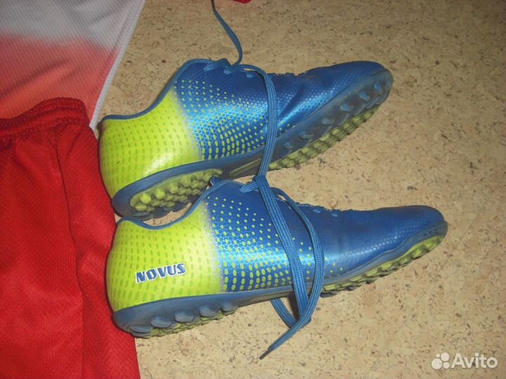 Футбольная форма + бутсы