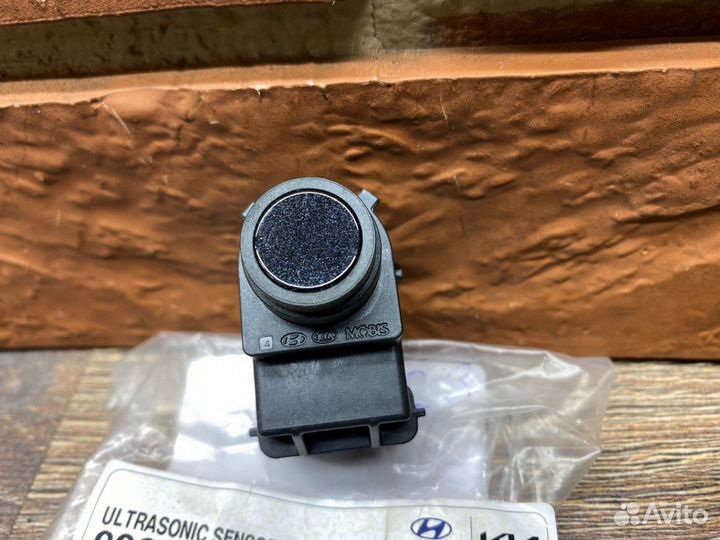 Датчик парковки Kia Cerato 2018+ Новый Оригинал