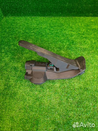 Педаль газа Volkswagen Golf 5 BLF (1.6) 2005