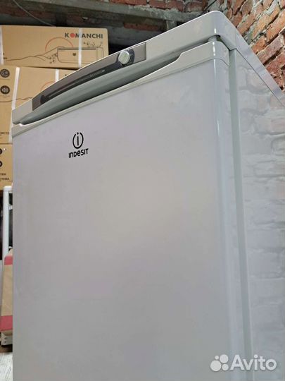 Холодильник/морозильник Индезит 110/60/60см