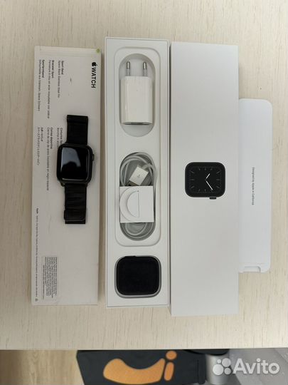 Apple Watch Series 5, 44 мм