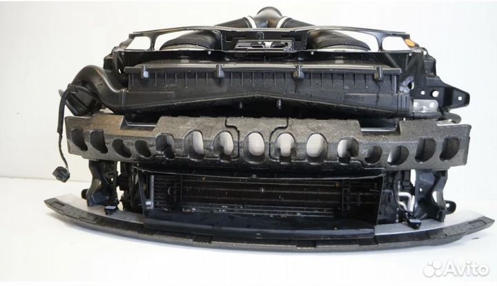 Кассета радиаторов и телевизор ноускат