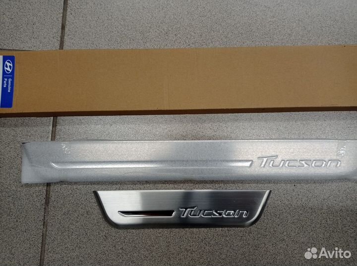 Комплект металлических накладок на пороги кузова