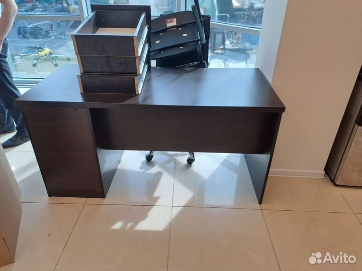 Стол офисный с ящиками бу 4 шт