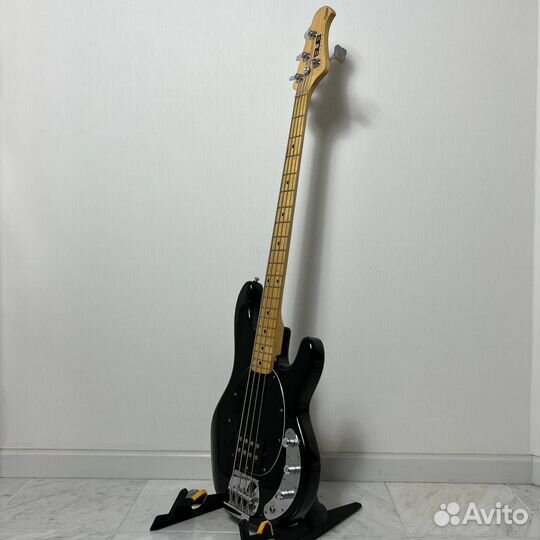 Бас-гитара Sterling by MusicMan SUB