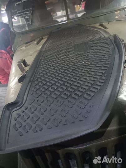 Автомобильные коврики резиновые