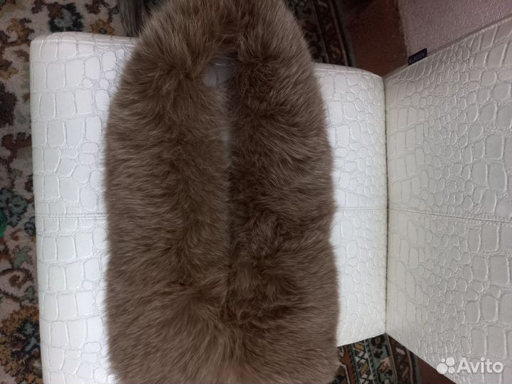 Меховой воротник песец