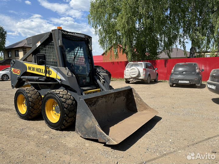 Мини-погрузчик New Holland L160, 2010