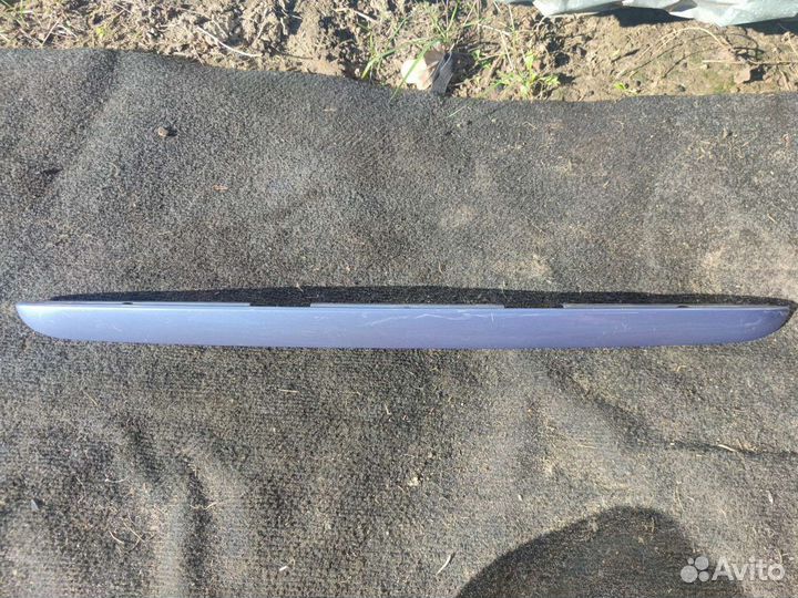 Накладка крышки багажника Mercedes w208