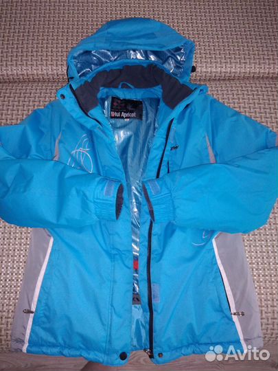 Горнолыжный женский костюм