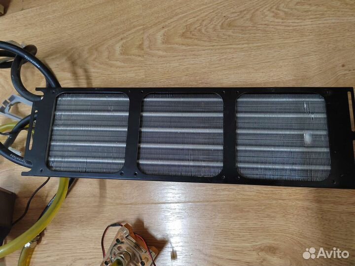 Водяное охлаждение thermaltake