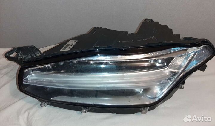 Фара левая Volvo XC90 2 (14-19гг) LED
