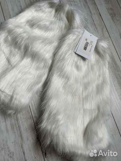 Гетры меховые белые