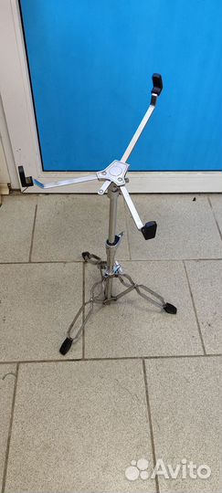 Стойки для ударных тарелок и барабана