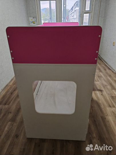 Двухъярусная кровать