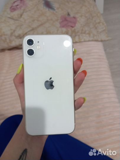 iPhone 11, 64 ГБ