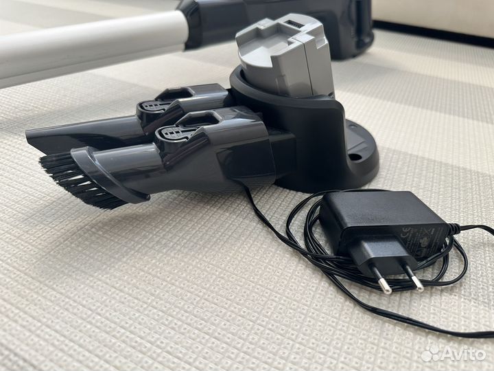 Пылесос безпроводной вертикальный tefal