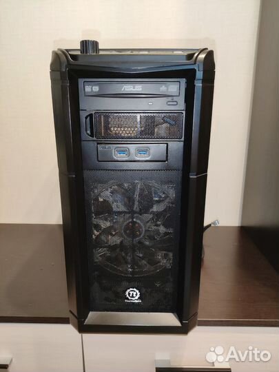 Продам компьютерный корпус Thermaltake Element G