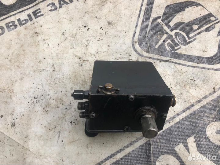 2204435 Насос подъёма кабины Scania 5