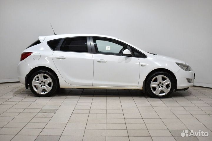 Opel Astra 1.6 AT, 2010, 180 000 км