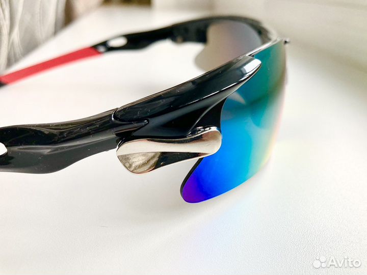 Спортивные очки зеркальные цветные