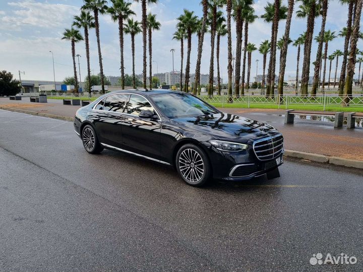 Аренда Mercedes с водителем в Сочи и по России