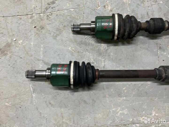 Привод левый Mitsubishi Lancer 9 АКПП 1.6