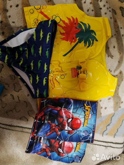 Плавки, жилет, нарукавники