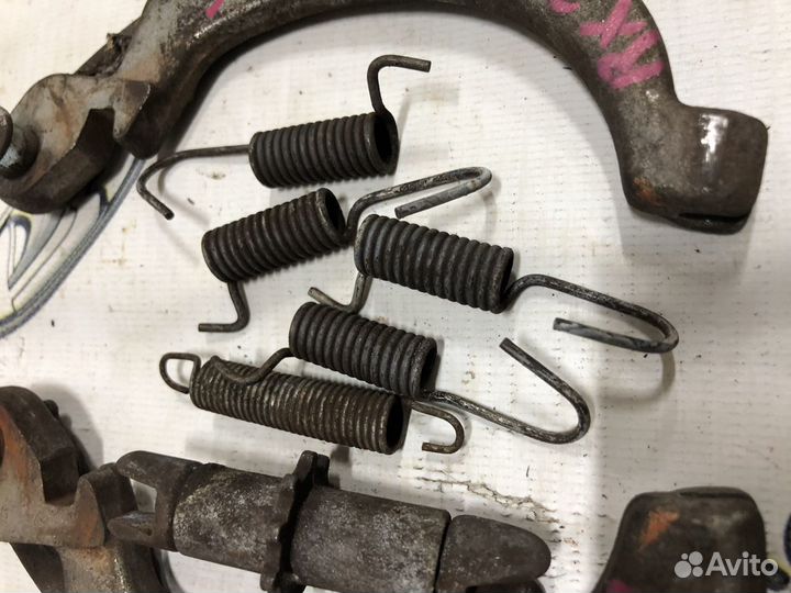 Детали ручника Lexus rx 300