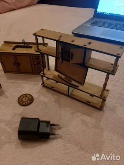 Мебель для кукольного домика