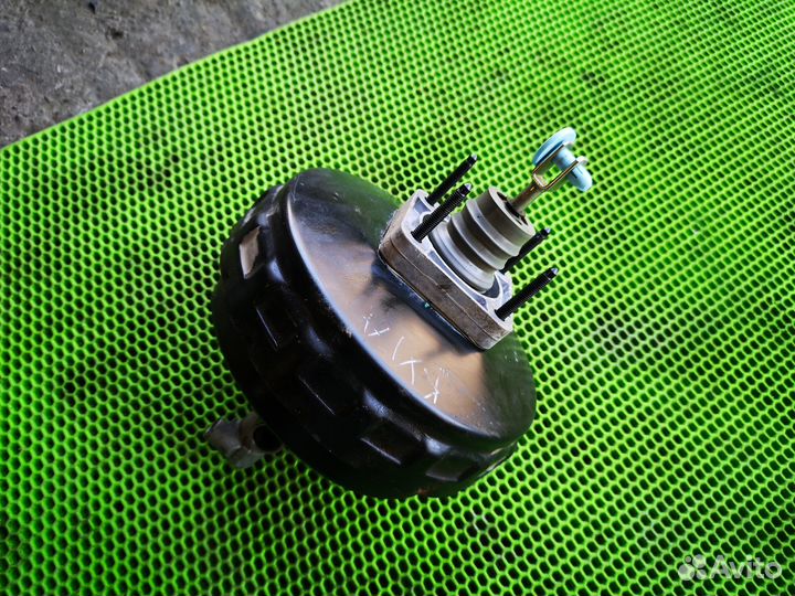 Вакуумный усилитель на Ford Kuga 2008-2012