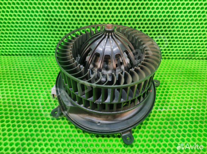 Моторчик отопителя Mercedes-Benz E W211