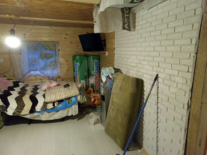 Дом 24 м² на участке 6 сот.