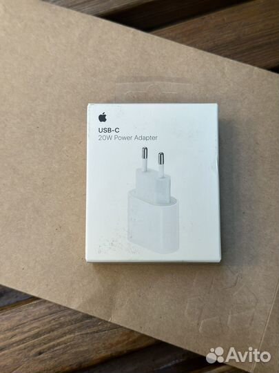 Apple адаптер USB TypeC 20W оригинал новый