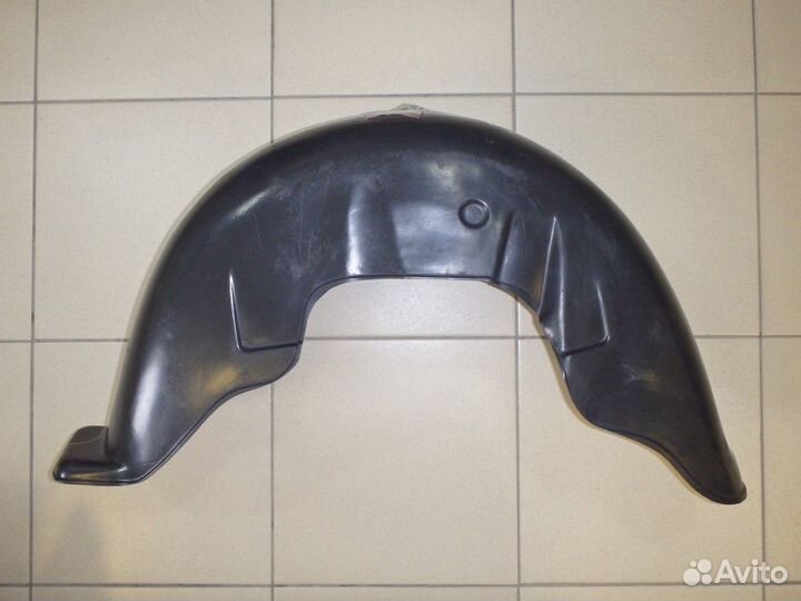 Подкрылок задний левый 2121 2131 Нива