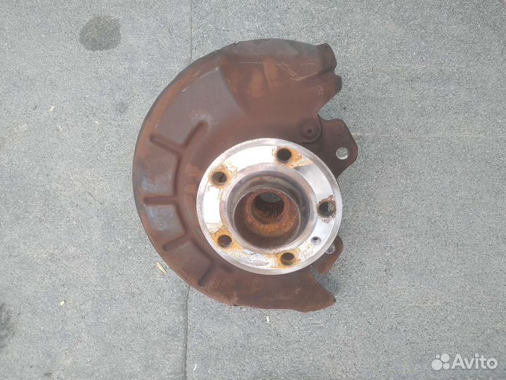 Кулак поворотный VW Polo/Skoda Rapid разборка