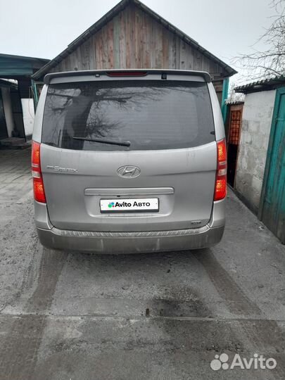 Hyundai Grand Starex 2.5 AT, 2012, 250 000 км