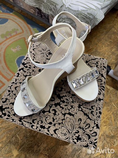 Босоножки женские 40 размер