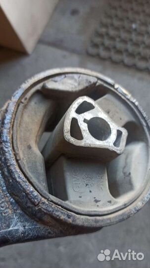 Подушка двигателя задняя Opel Astra J