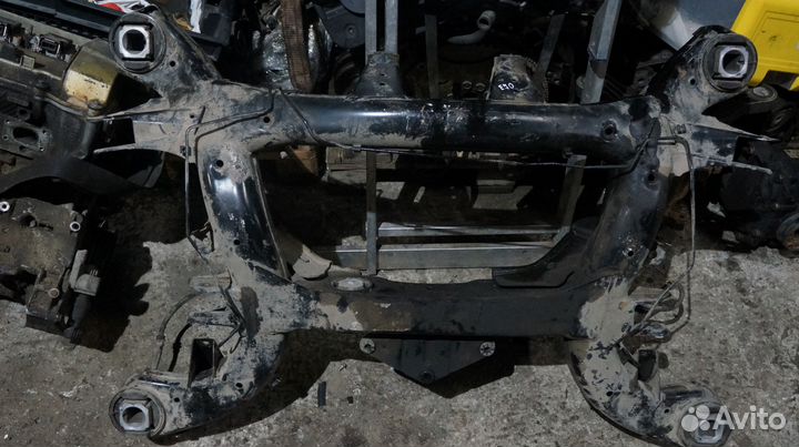 BMW е70 задний подрамник