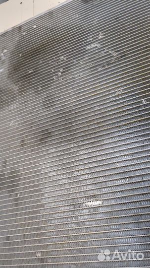 Радиатор охлаждения двигателя Mitsubishi Pajero / Montero, 2004