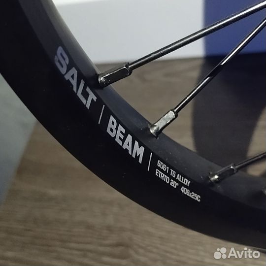 Переднее колесо salt 20