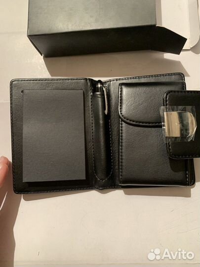 Блокнот с ручкой