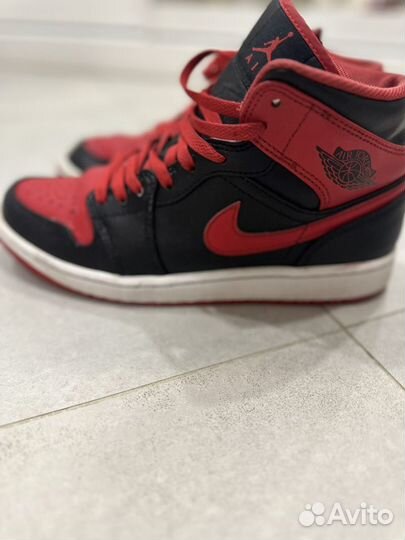 Nike air jordan 1 mid